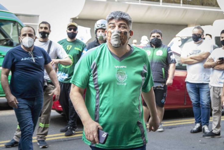 Moyano consiguió 4.600 vacunas para camioneros que tienen "terror de entrar a Brasil" | Actualidad