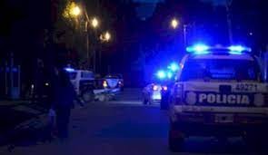 Padre e hijo matan a golpes y hachazos a dos ladrones que los asaltaron en La Plata | Actualidad