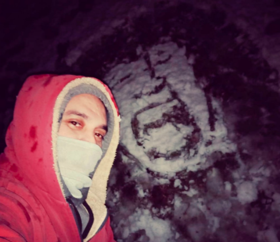 La Mona en la nieve: El retrato que se hizo viral | Córdoba