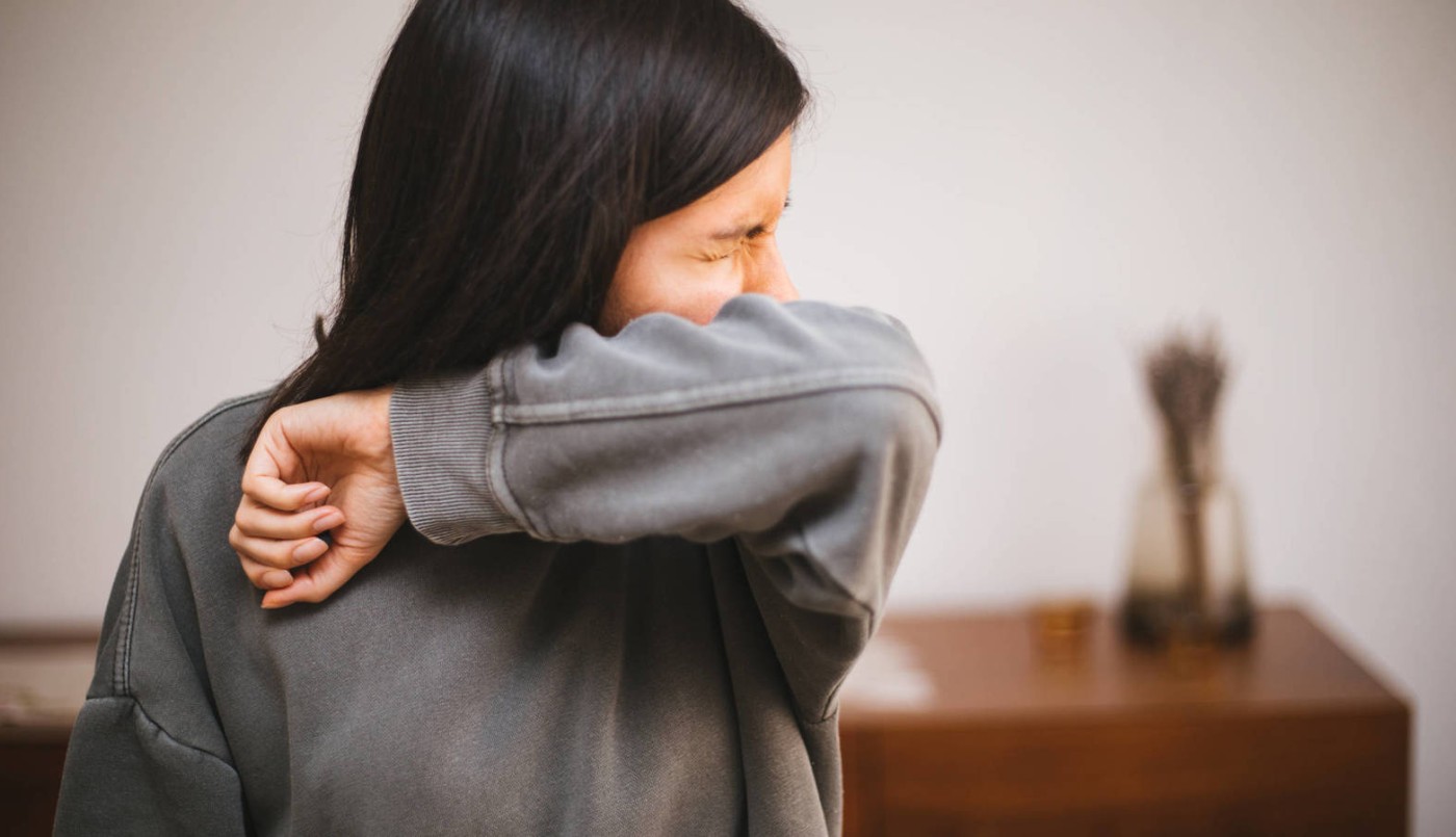 Estornudar demasiado puede ser un síntoma de Covid-19 para los vacunados | Actualidad