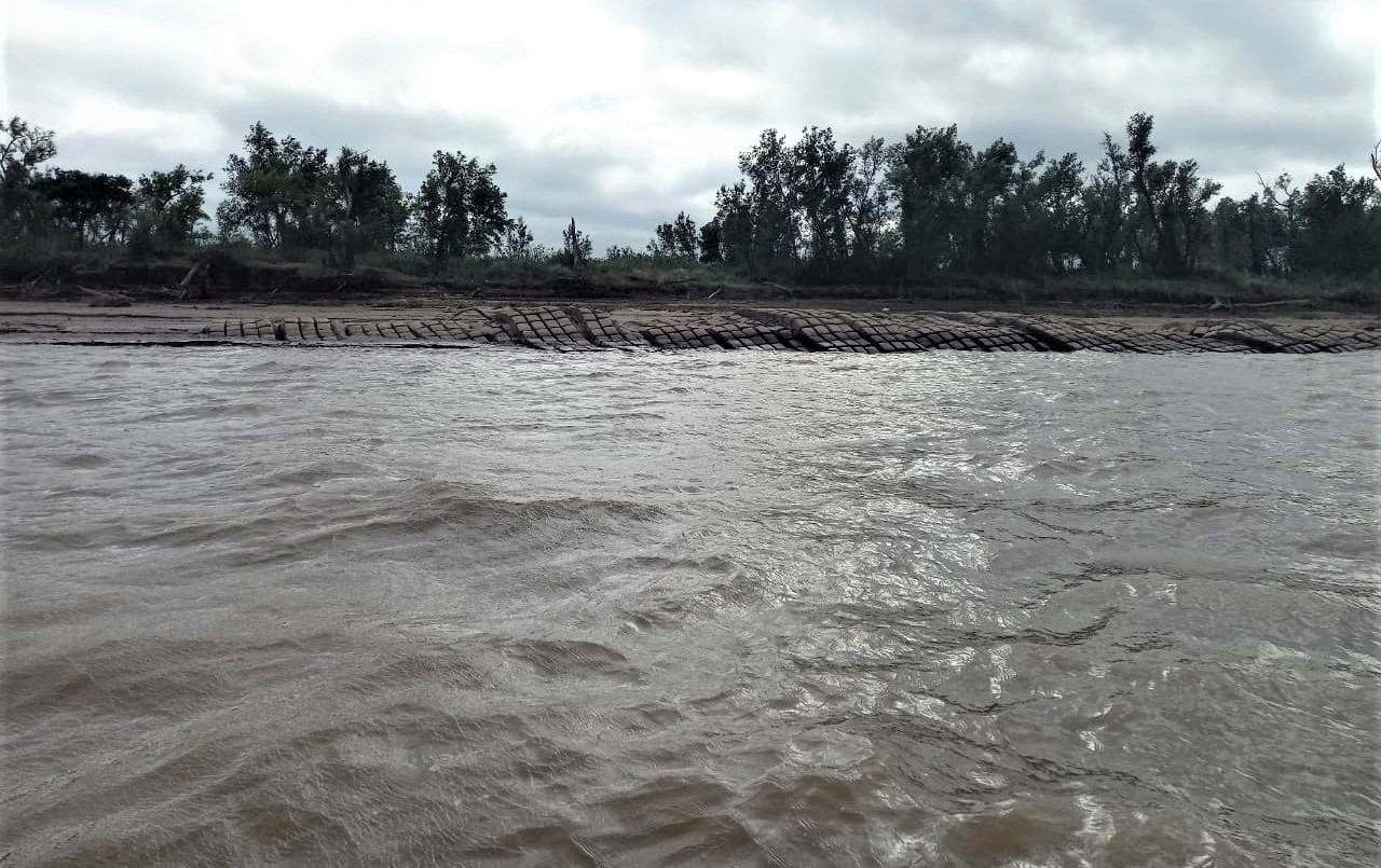 Por la bajante del Paraná quedó a la vista la manta geotextil del Túnel Subfluvial | Actualidad