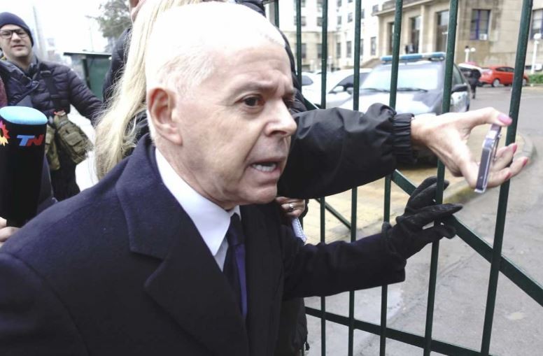 Intubaron al ex juez Oyarbide, que está internado por coronavirus | Actualidad