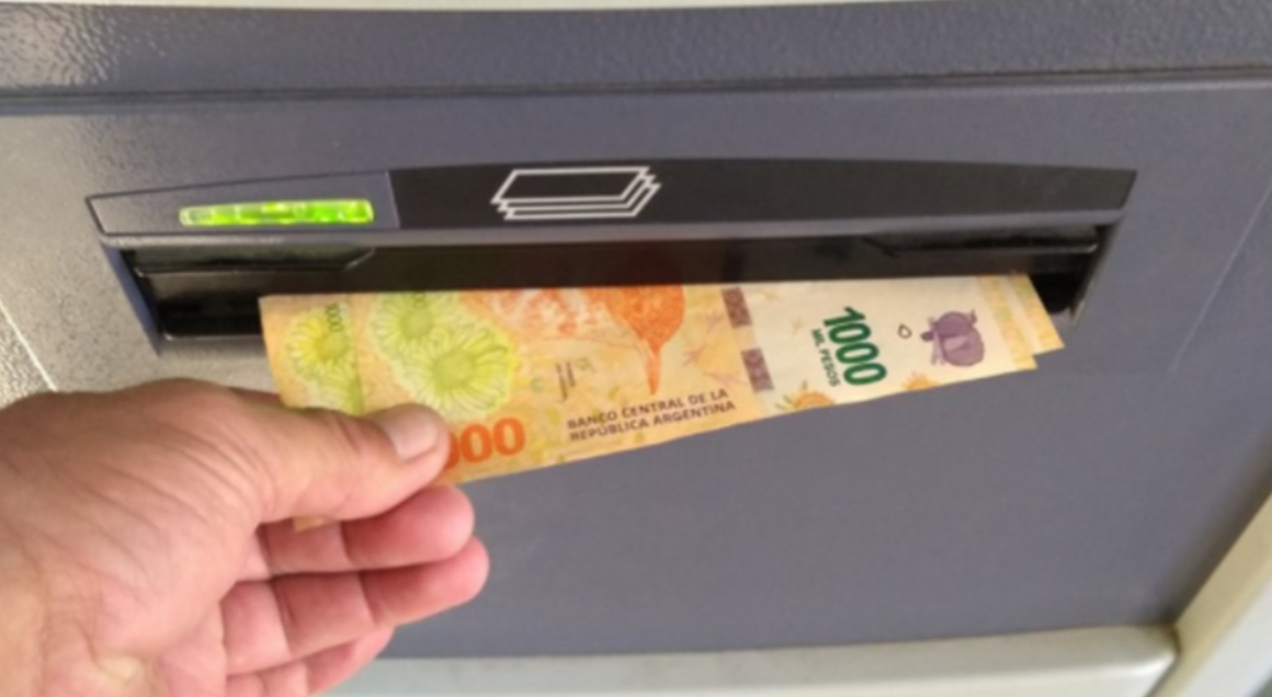 Sin IFE, quiénes recibirán en agosto 17.000 pesos extra por única vez | Actualidad