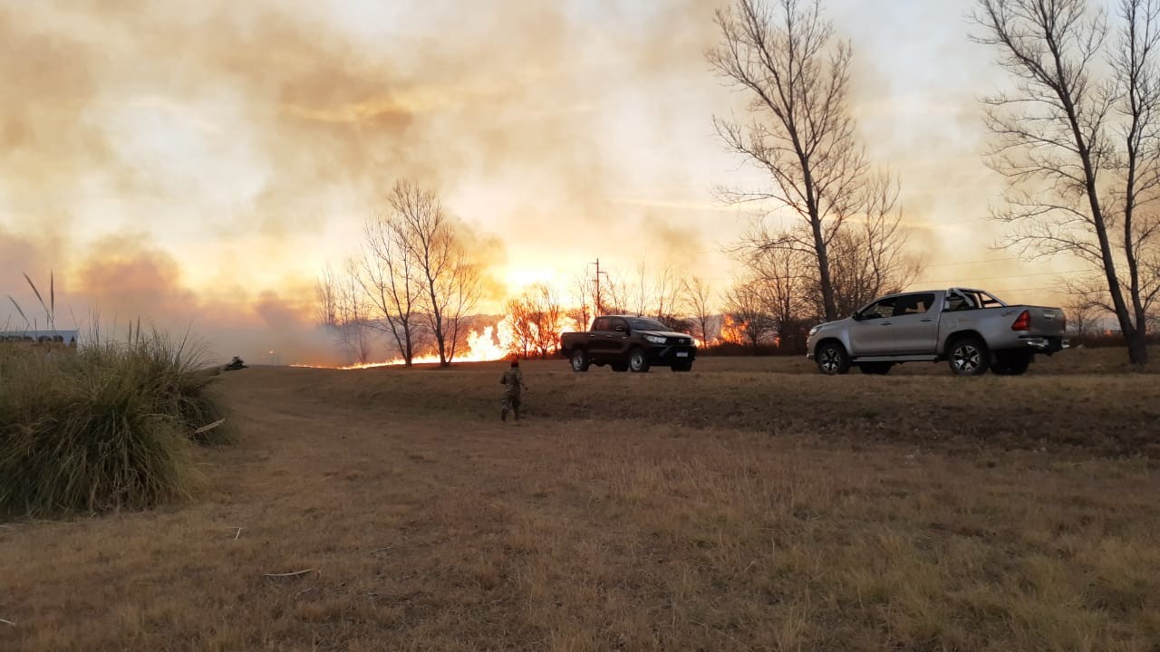 El fuego arrasa todo a su paso: las imágenes más impactante de la lucha contra los incendios | Córdoba