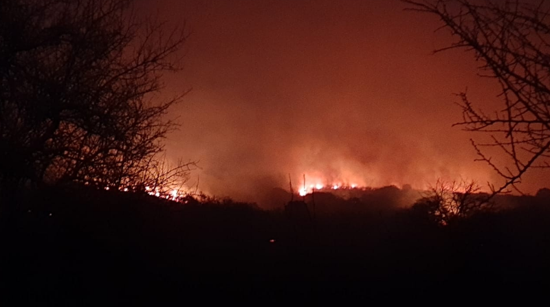 Fuego en Malagueño, buscan a dos sospechosos | Córdoba