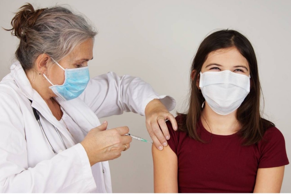 Padres deberán inscribir a menores de 18 años para recibir la vacuna contra el COVID-19 | Actualidad