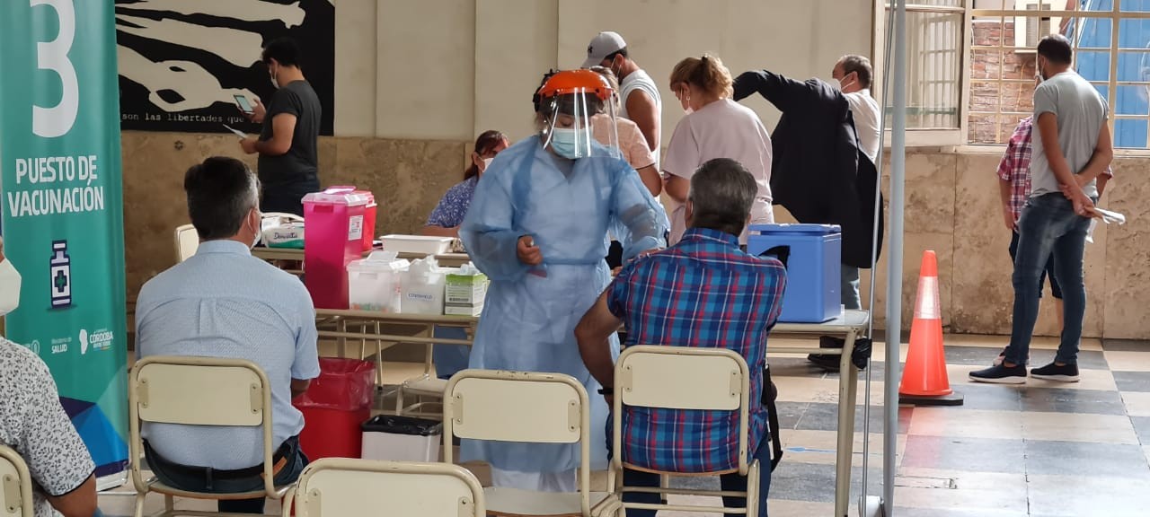 Mayores de 30 años se podrán vacunar sin turno desde este martes | Córdoba