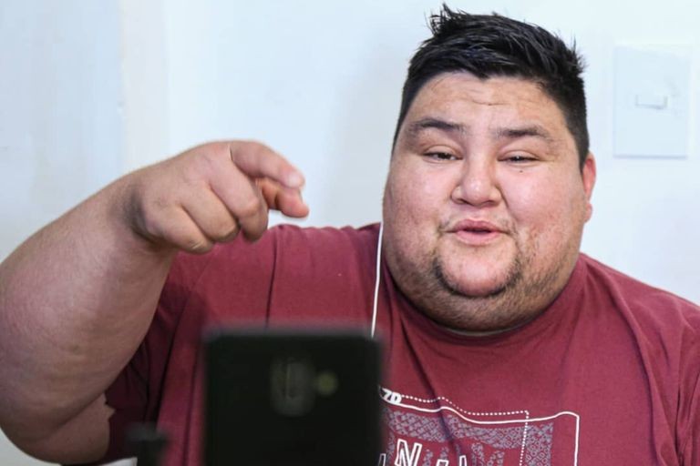 El emprendimiento de Luisito de Cuestión de peso para sobrevivir: pesa 300 kilos y espera un bypass gástrico | Actualidad