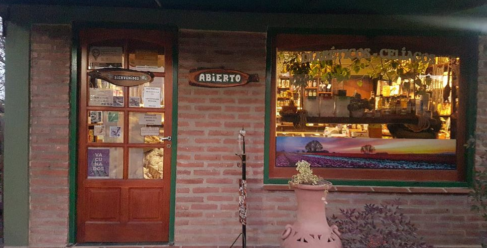 Para colgar el cartel de “Abierto”, en La Granja hay que ponerle el brazo a la jeringa | Córdoba