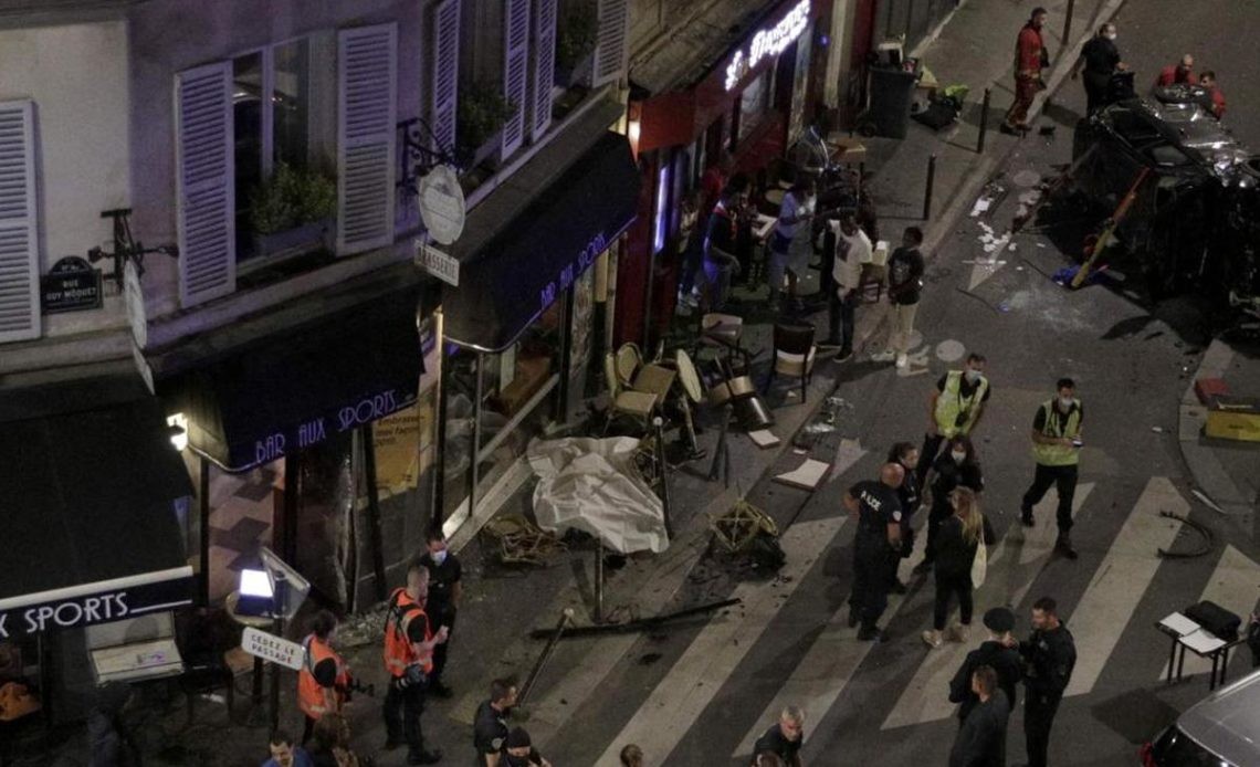 Un muerto y seis heridos por el impacto de un coche contra una terraza en París | Internacionales