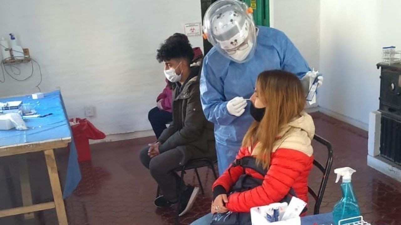 Científicos irlandeses estudian bloquear el ingreso del coronavirus en las membranas mucosas | Internacionales