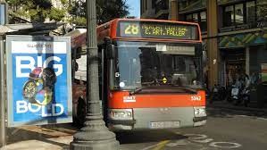 Una chica denunció que la bajaron del colectivo por el escote que llevaba | Internacionales