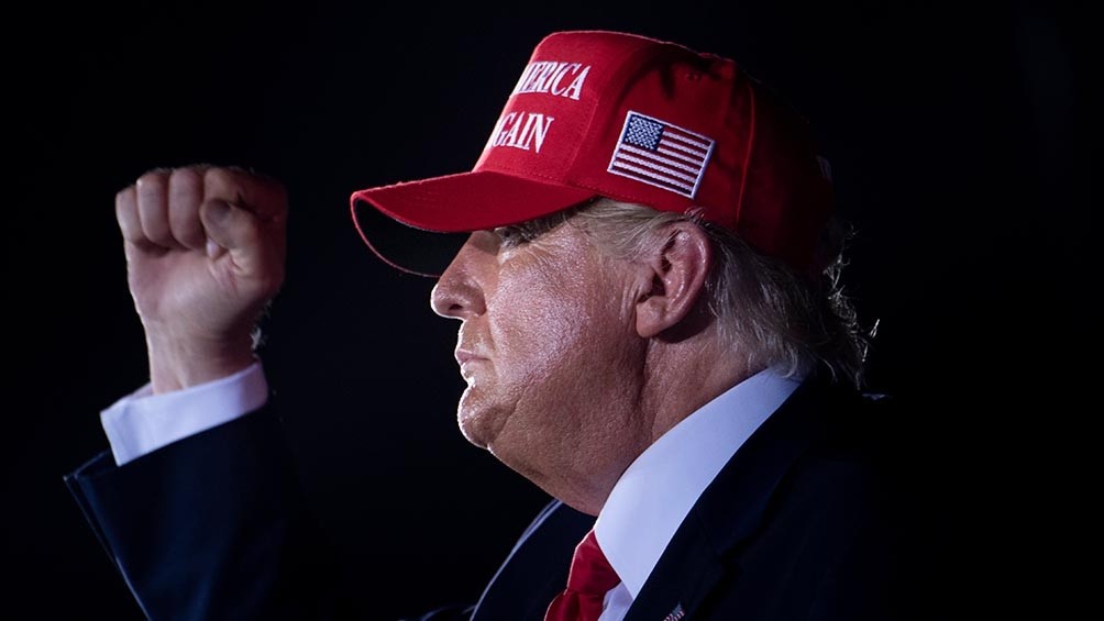 "MAGA": Trump lanzó sus nuevos sombreros en busca de fondos para intentar su vuelta a la Casa Blanca | Internacionales