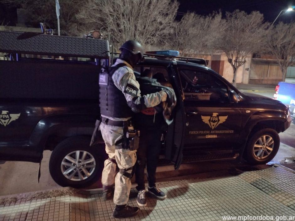 Vendía drogas, lo descubrieron e intentó escapar | Córdoba