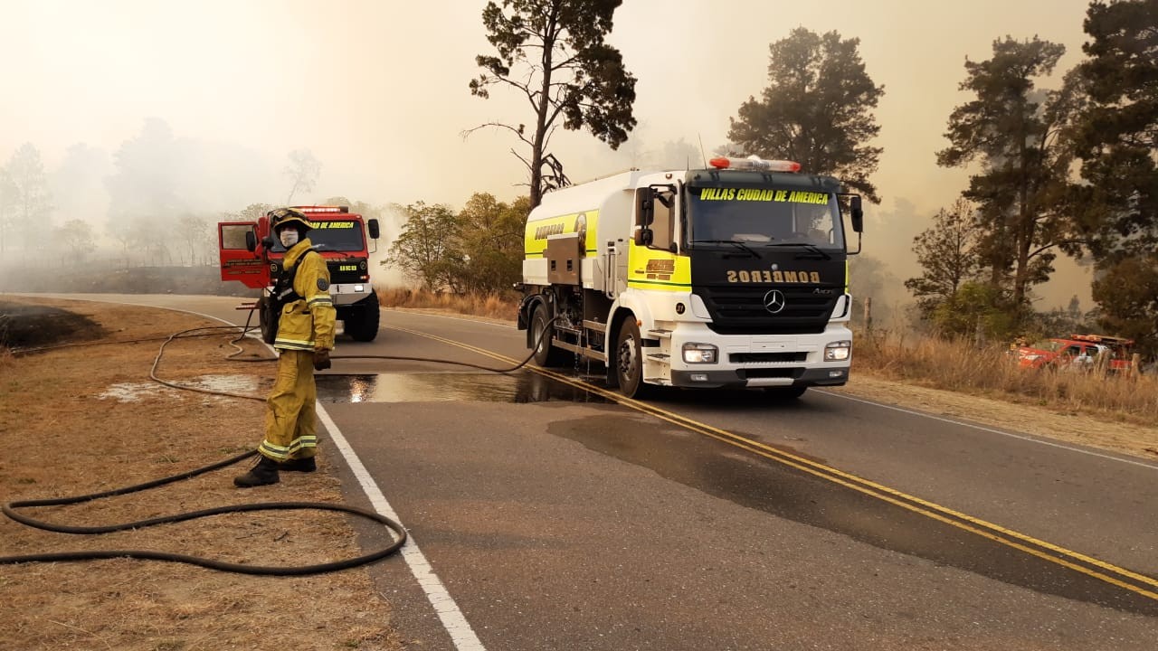 Video: Bomberos logran salvar una casa del incendio | Córdoba