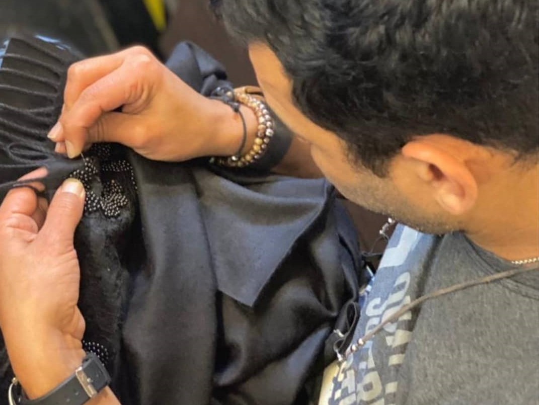 De artesano en ferias a distinguido diseñador de accesorios de moda | Actualidad