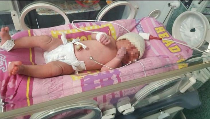 Rescataron a una beba recién nacida de una bolsa de basura | Actualidad