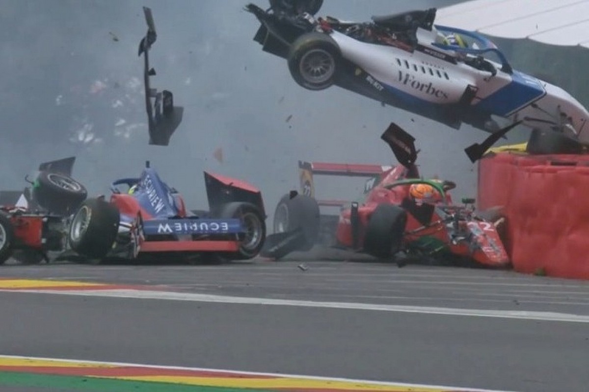 Video: Impresionante choque en la W Series en Portugal | Deportes