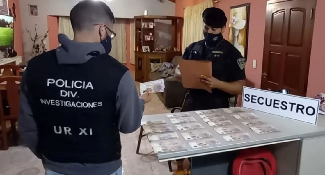 Detuvieron a un comisario de la Policía de Misiones por pedirle una coima a un camionero | Actualidad