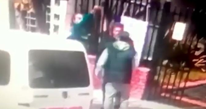 "Luchona": un padre discriminó a una mamá del jardín y perdió un ojo en una brutal pelea | Actualidad