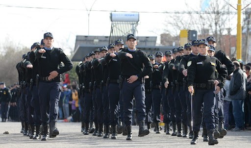 La Pampa: Autorizan ingreso a la policía desde los 20 años, con tatuajes y sin mínimo de estatura | Actualidad