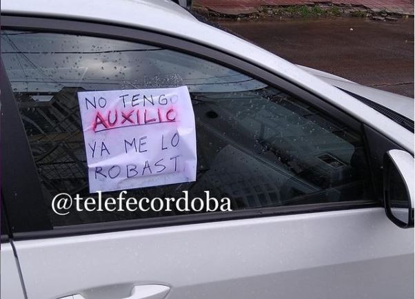La foto viral: el particular cartel para evitar que le rompan la ventanilla en el centro de Córdoba | Córdoba