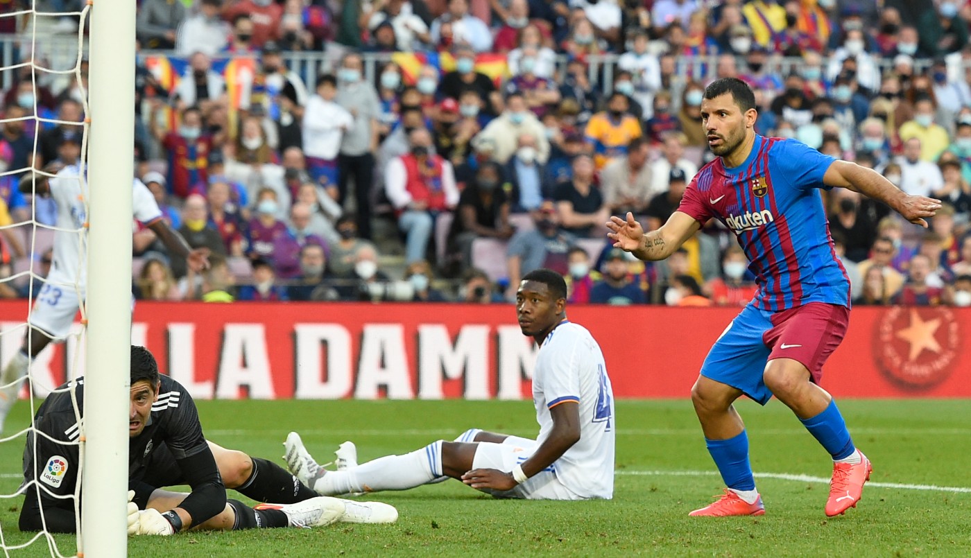 El Kun Agüero jugó pocos minutos, hizo un gol, pero igualmente el Barcelona perdió como local ante el Real Madrid | Deportes