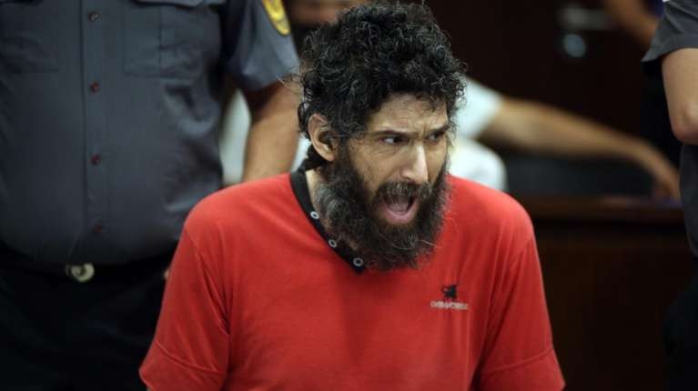 Dos testigos contaron haber escuchado gritos de mujer y tres disparos en la casa del "hombre gato" | Actualidad