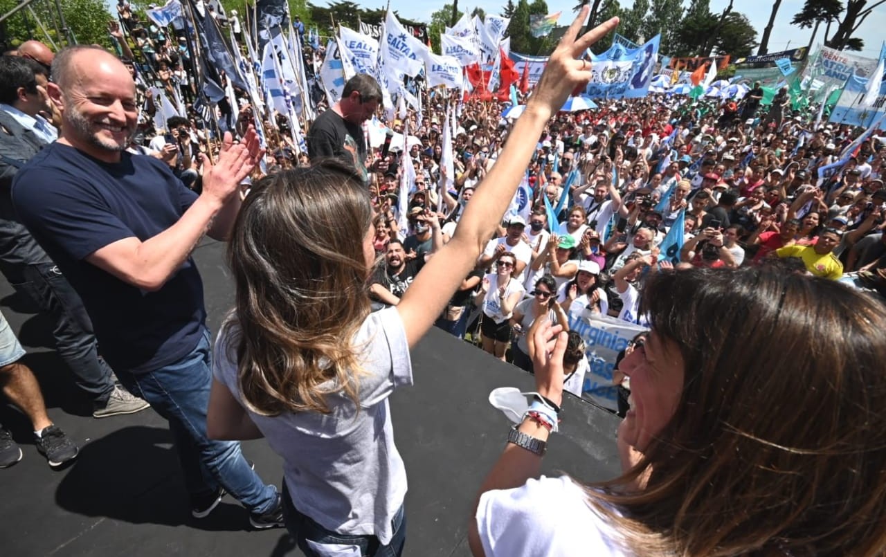 Multitudinario acto de Raverta e Insaurralde para recordar a Néstor Kirchner | Política y economía
