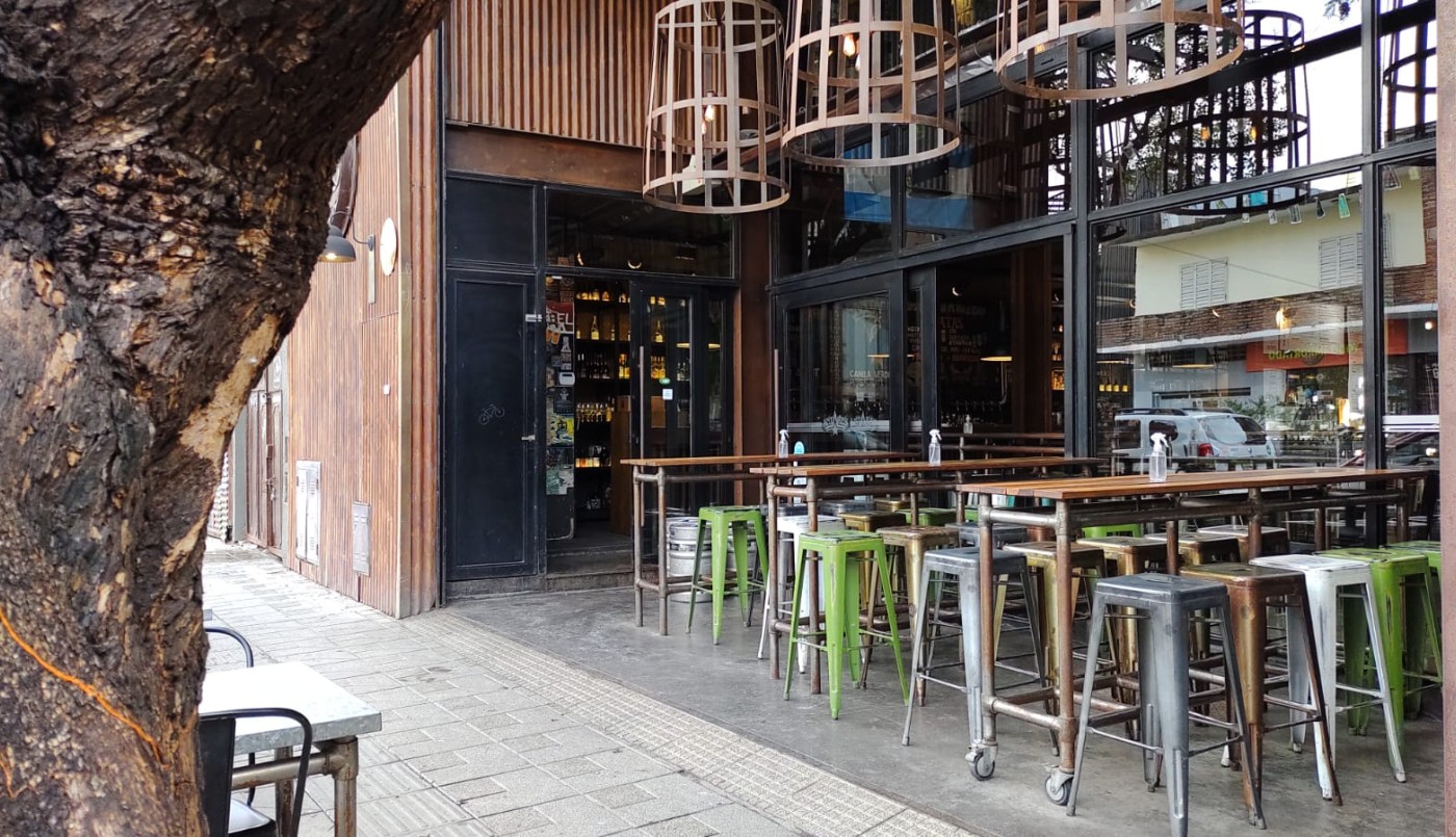 Por el temporal se inundó un reconocido bar en barrio Güemes | Córdoba