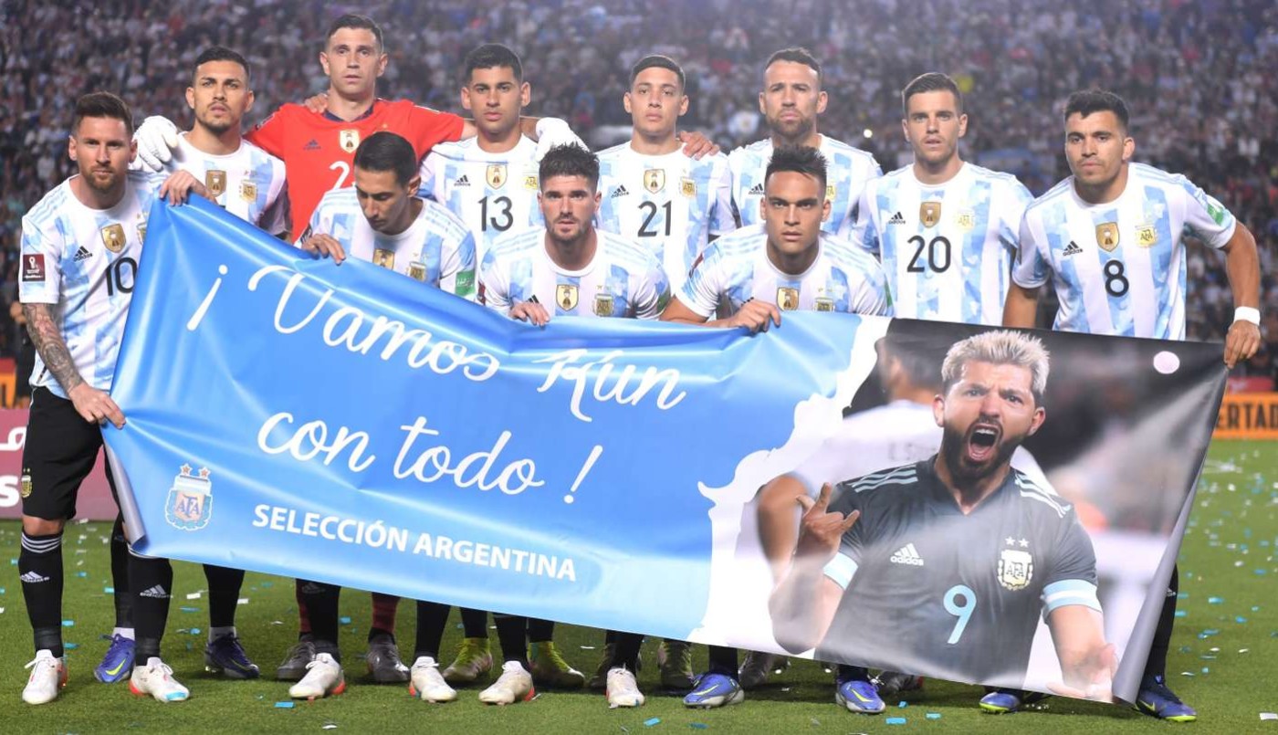 Los jugadores de la Selección argentina le dedicaron un mensaje al Kun Agüero antes del clásico con Brasil | Deportes
