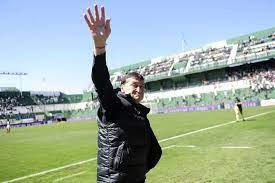 Falcioni fue ovacionado en su regreso a la cancha de Banfield | Deportes