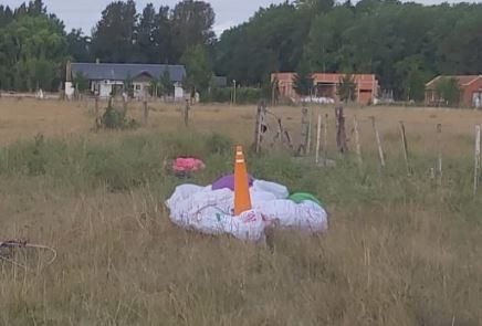 Choque de parapentes en el aire: Un hombre falleció y otro resultó herido en La Plata | Actualidad