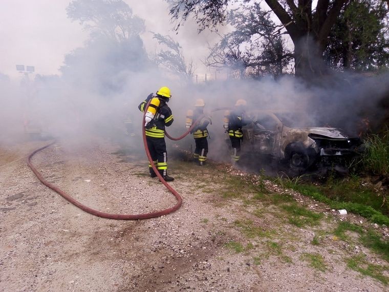 Hallaron un cuerpo sin vida en un auto incendiado en Berrotarán | Córdoba