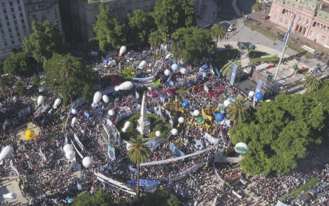 Transporte público gratis desde las 12 para fomentar la asistencia al festejo del 10D | Actualidad
