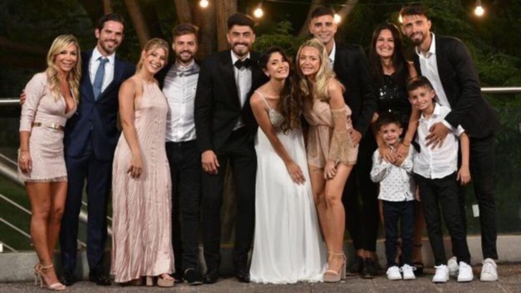 FOTOS: Fernando Gago se mostró con su nueva pareja, la mejor amiga de su ex, Gisela Dulko | Espectáculos