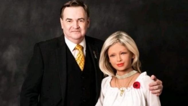 Se enamoró de su robot Emma y le propuso casamiento | Curiosidades