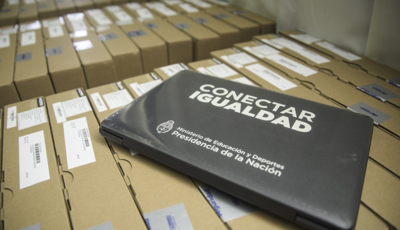 Relanzan el plan Conectar Igualdad, con entrega de notebooks a estudiantes | Actualidad