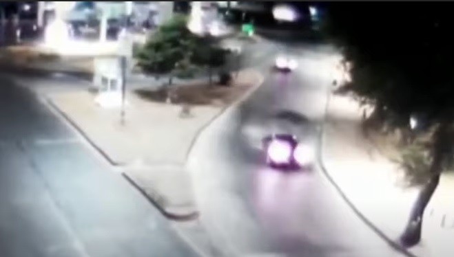 Discutió con un automovilista, le pegó una trompada, huyó en su motó y se mató al chocar contra un árbol | Actualidad