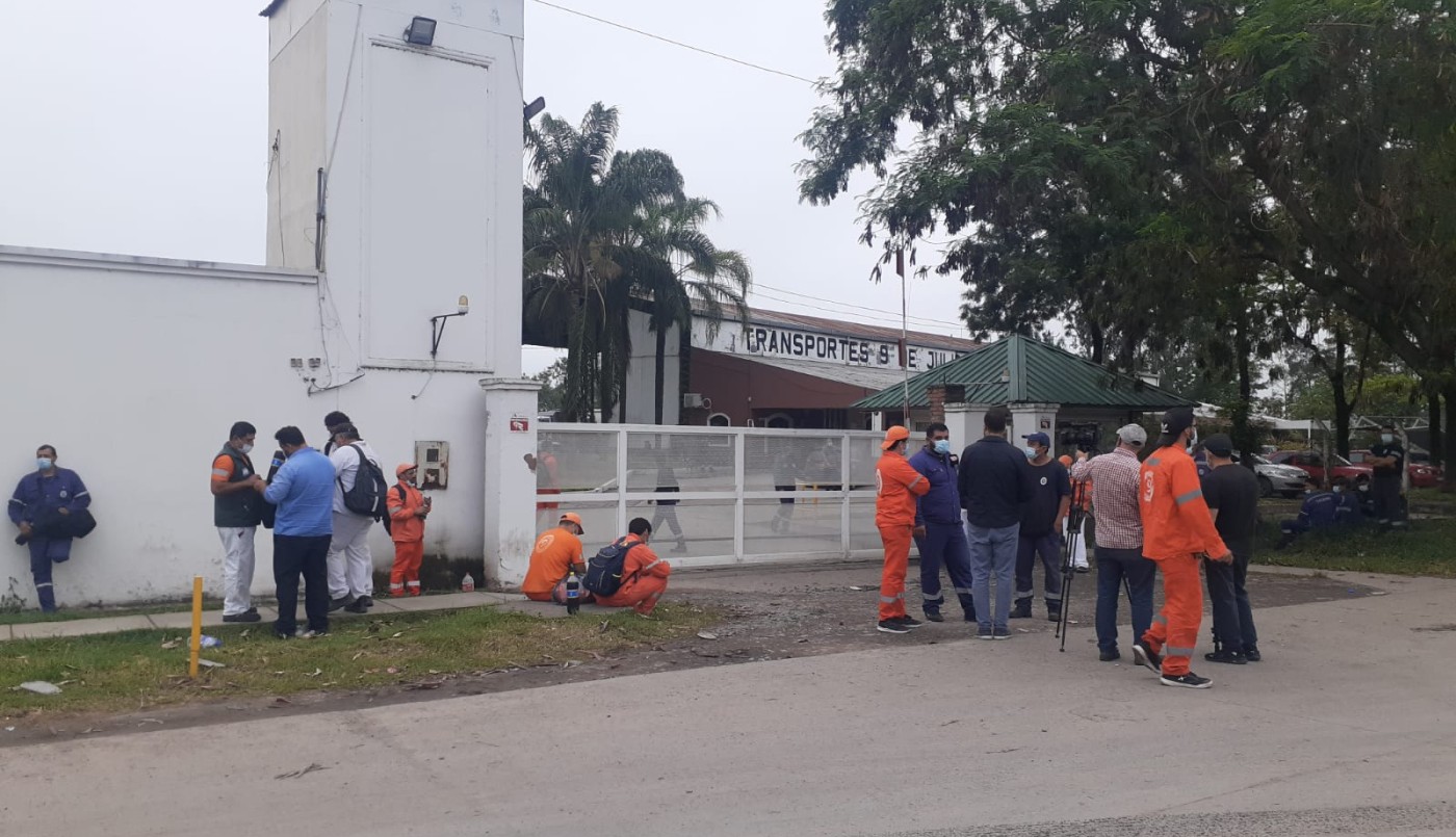 En Tucumán, empleados de la empresa 9 de julio denuncian que son obligados a trabajar con covid | Actualidad