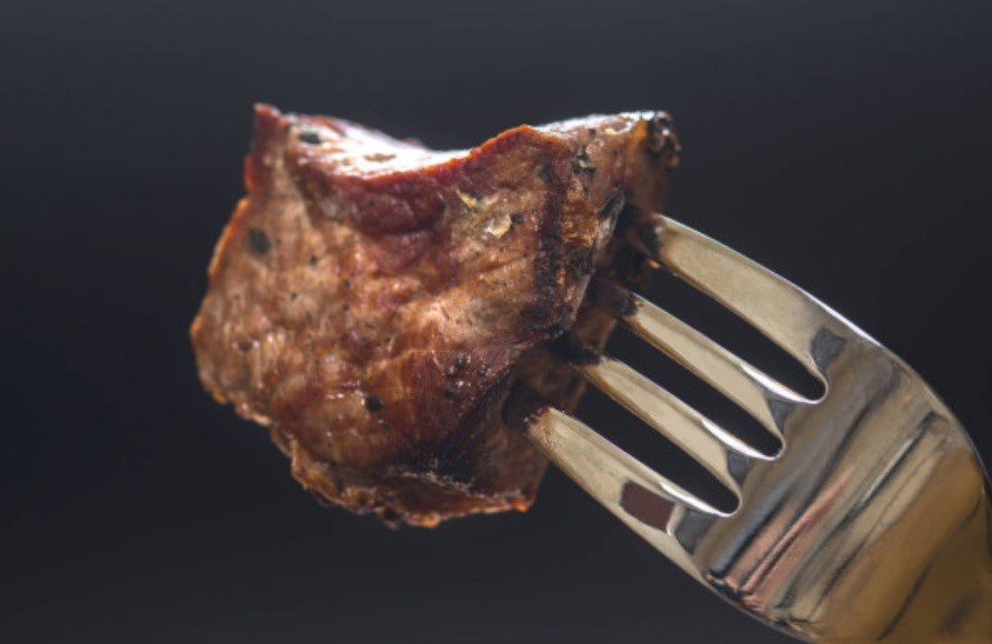 Comía un asado en familia, se atragantó con un pedazo de carne y murió | Actualidad