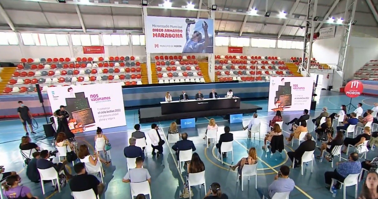 Alberto Fernández cruzó a Soledad Acuña: "No creemos que los chicos que dejaron el colegio estén deambulando" | Política y economía