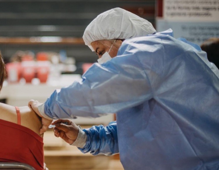 Coronavirus: quiénes comenzarán a recibir la cuarta dosis de la vacuna en marzo | Actualidad