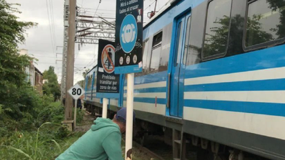 Detienen a un hombre de 74 años acusado de acosar a una joven de 19 en el tren Roca | Actualidad