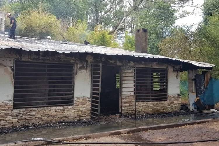 Cuatro muertos en incendio de un centro de rehabilitación para adictos clandestino en Pilar | Actualidad