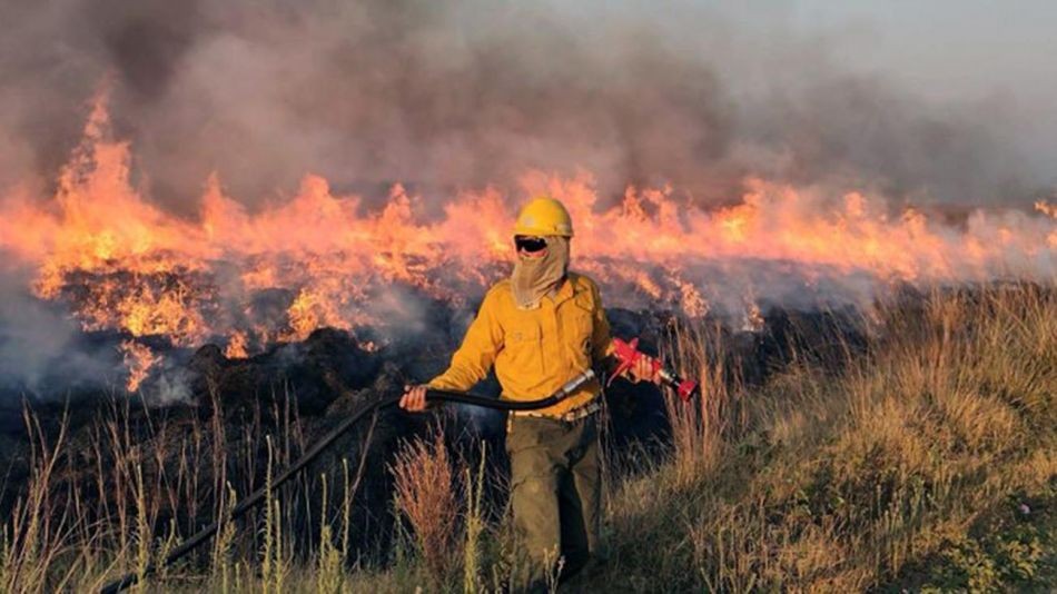 Llegó la lluvia a Corrientes, pero todavía persisten activos doce focos de incendios | Actualidad