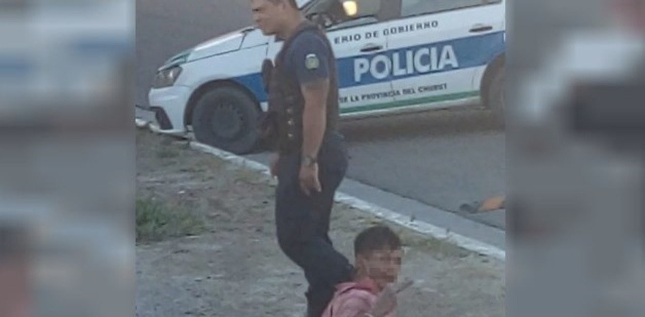 Un "naranjita" le sacó el arma a un policía y le quiso disparar en la cara: las balas no salieron porque estaba el seguro colocado | Actualidad