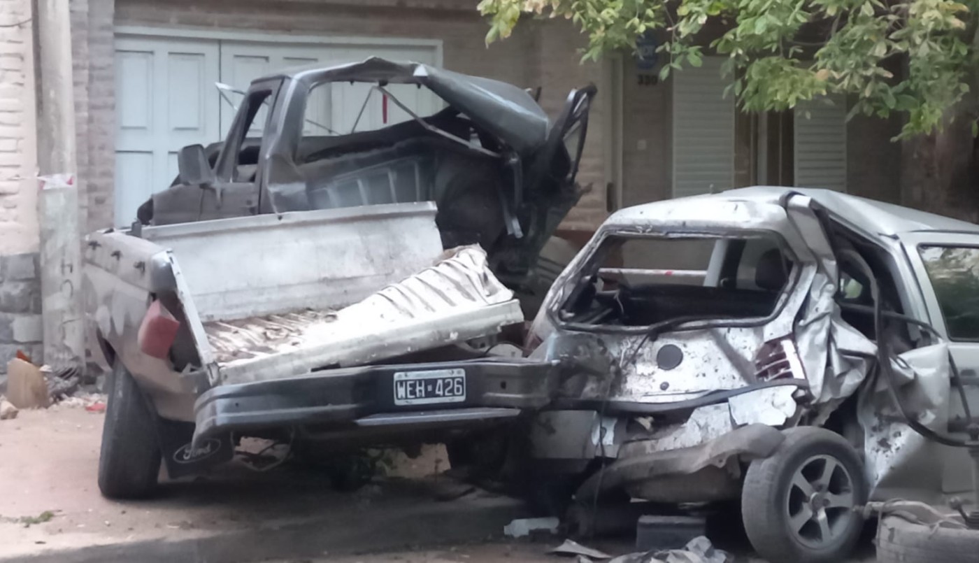 Jeep a toda velocidad dejó un muerto y siete autos destruidos | Córdoba