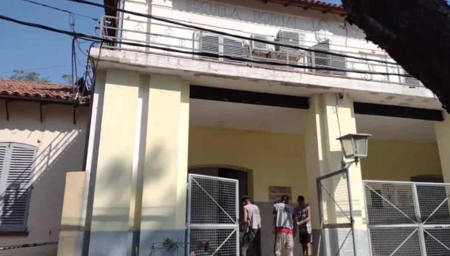 "Nunca tuve problemas con ellos": habló la chica que amenazaron con violar y matar compañeros de colegio | Actualidad