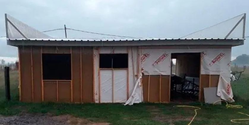 Clausuran por posibles estafas a una constructora de casas prefabricadas | Actualidad